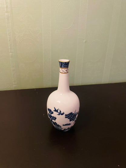 Royal Taiwan Blue Willow Bud Vases Pair 5.5 Inch