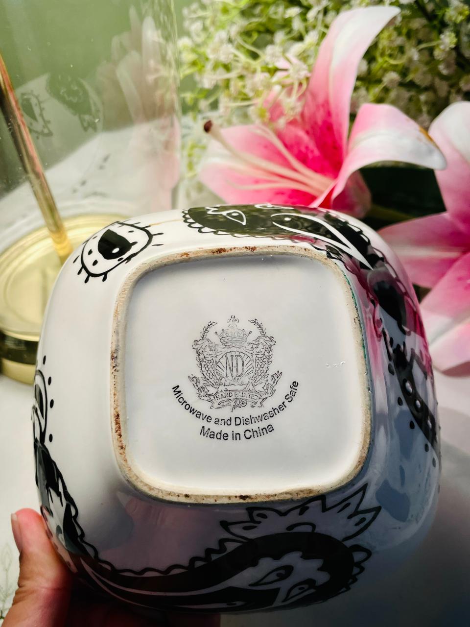 Black & White Hand-Decorated Square Ceramic Serving Bowl – 15 cm