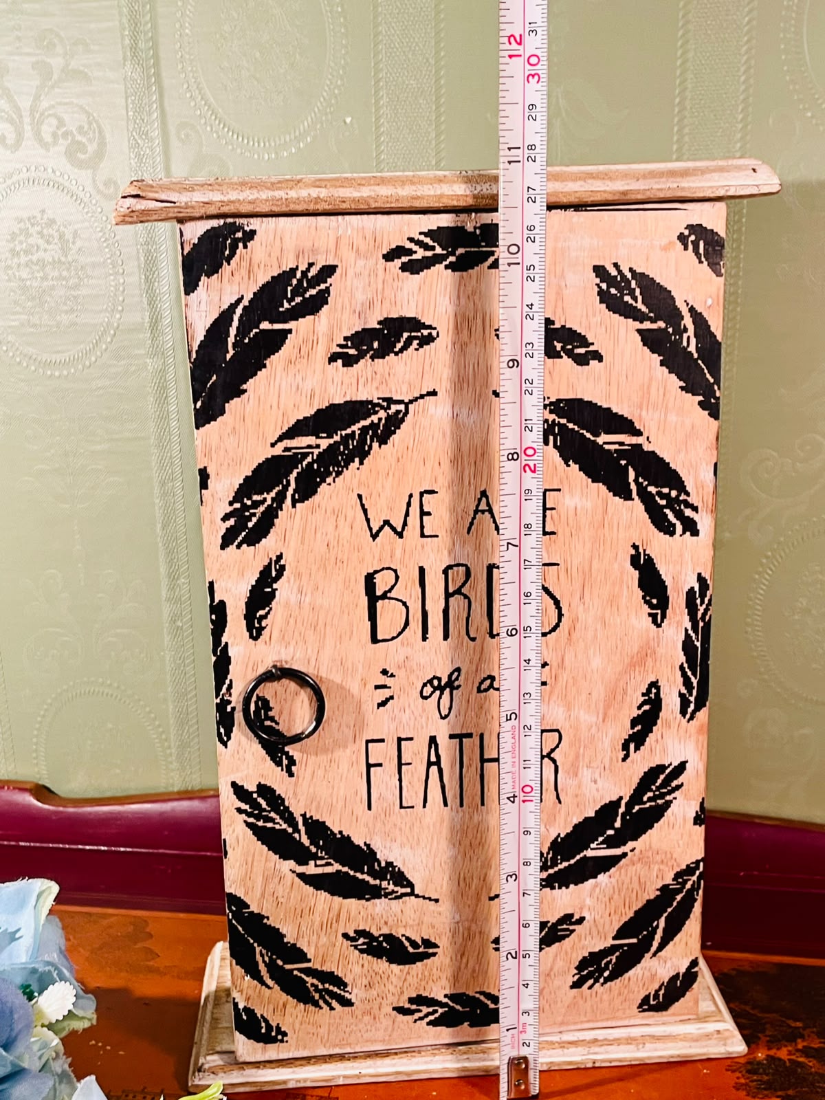Wooden Feather-Print Key Cabinet – 11 Inch