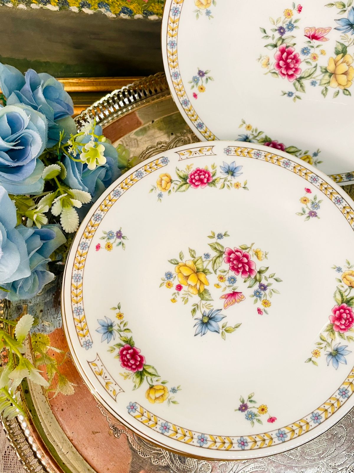 Vintage Floral Fine bone China Plate Set – 5 Pieces