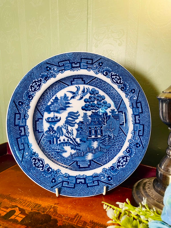 Allerton’s England Willow Blue & White Wall Plate – 25 cm