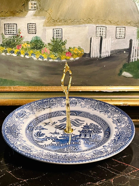 #OldWillow #BlueWillow #CakeStand #MadeInEngland #VintageChina #BlueWhiteCeramics #CollectibleTableware #TeaTimeStyle