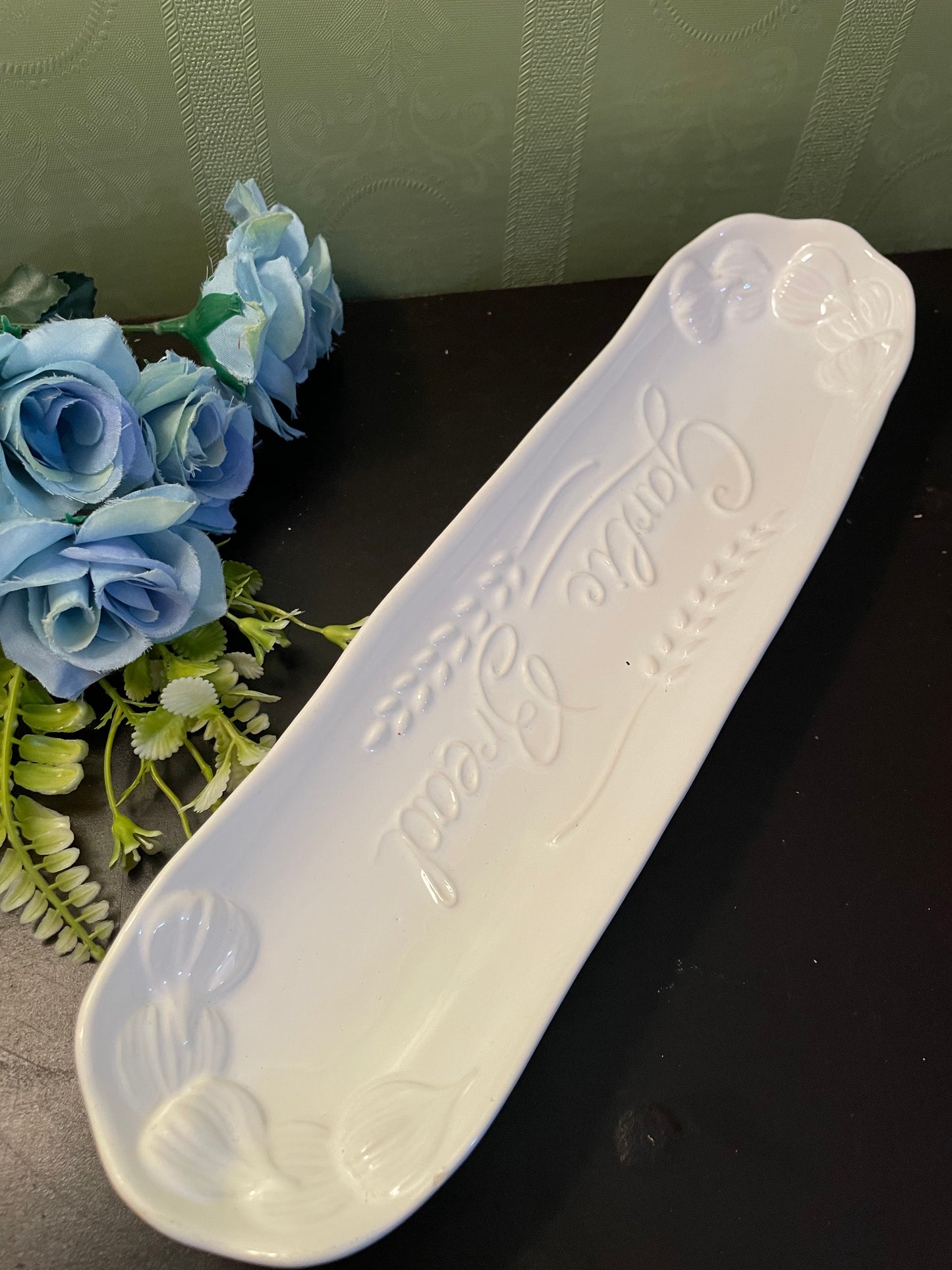 Rayware White Ceramic Garlic Bread Serving Platter Tray