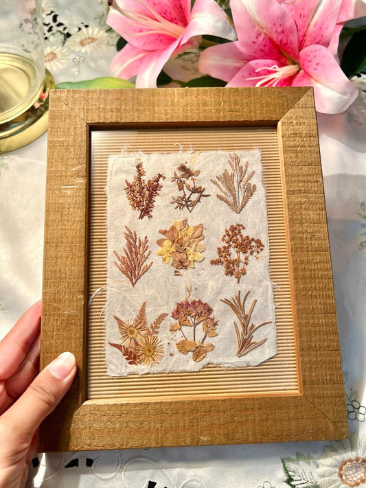 Dried Botanical Floral Framed Artwork – Wooden Frame, 10 Inches