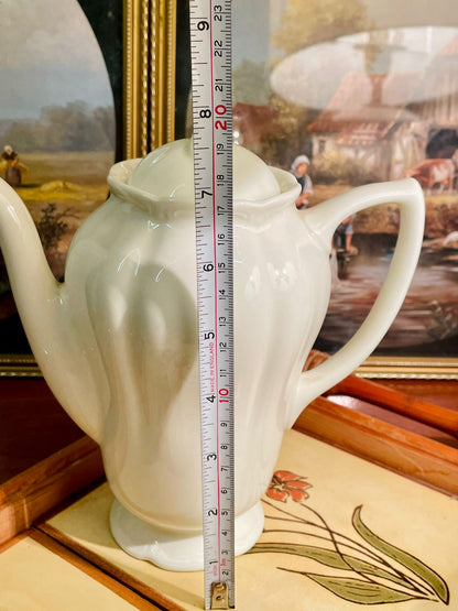 Vintage Royal Swan White Fine China Teapot – Made in England