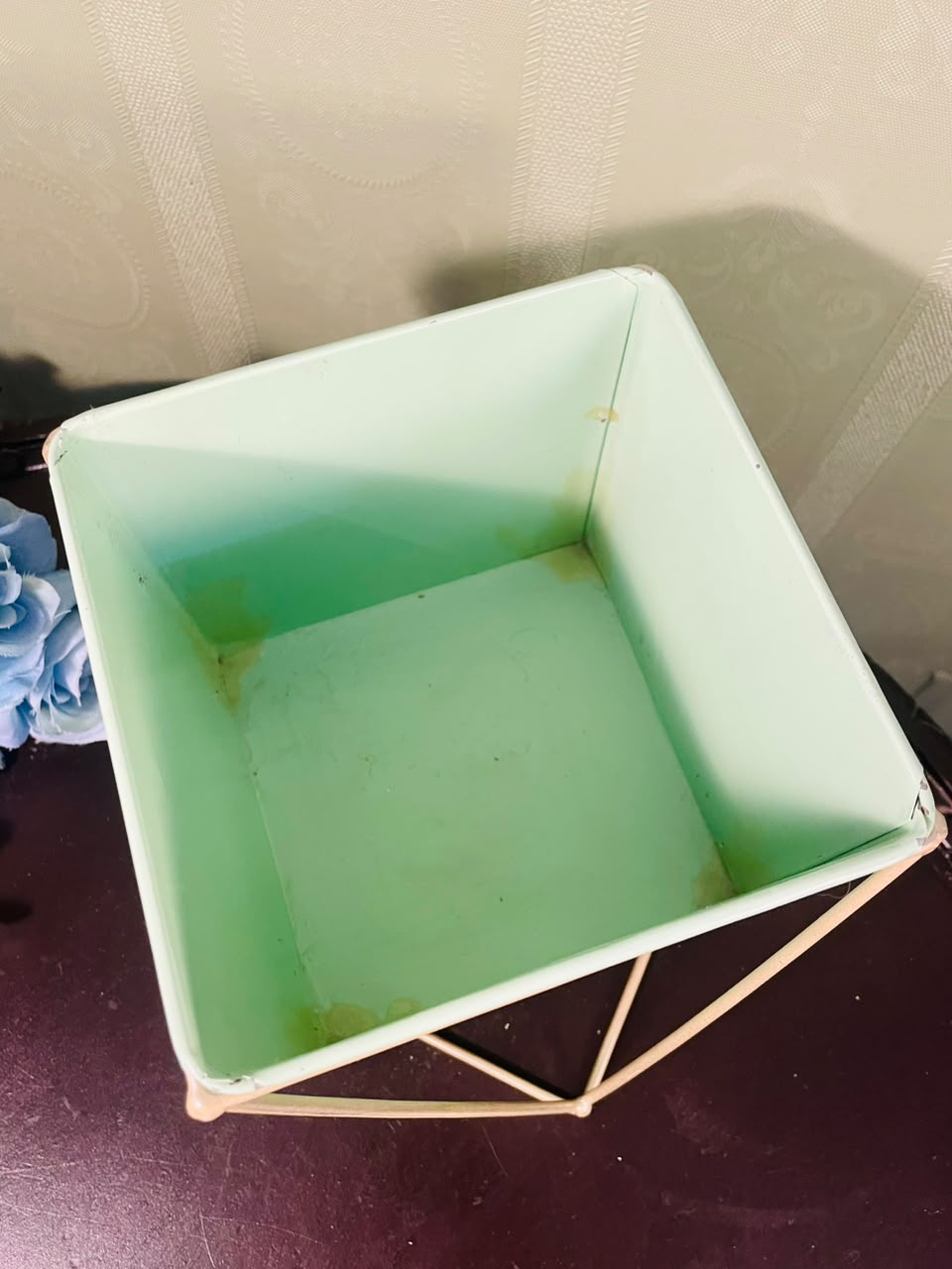 Modern Mint Green Metal Planter with Gold Stand – 7 Inch
