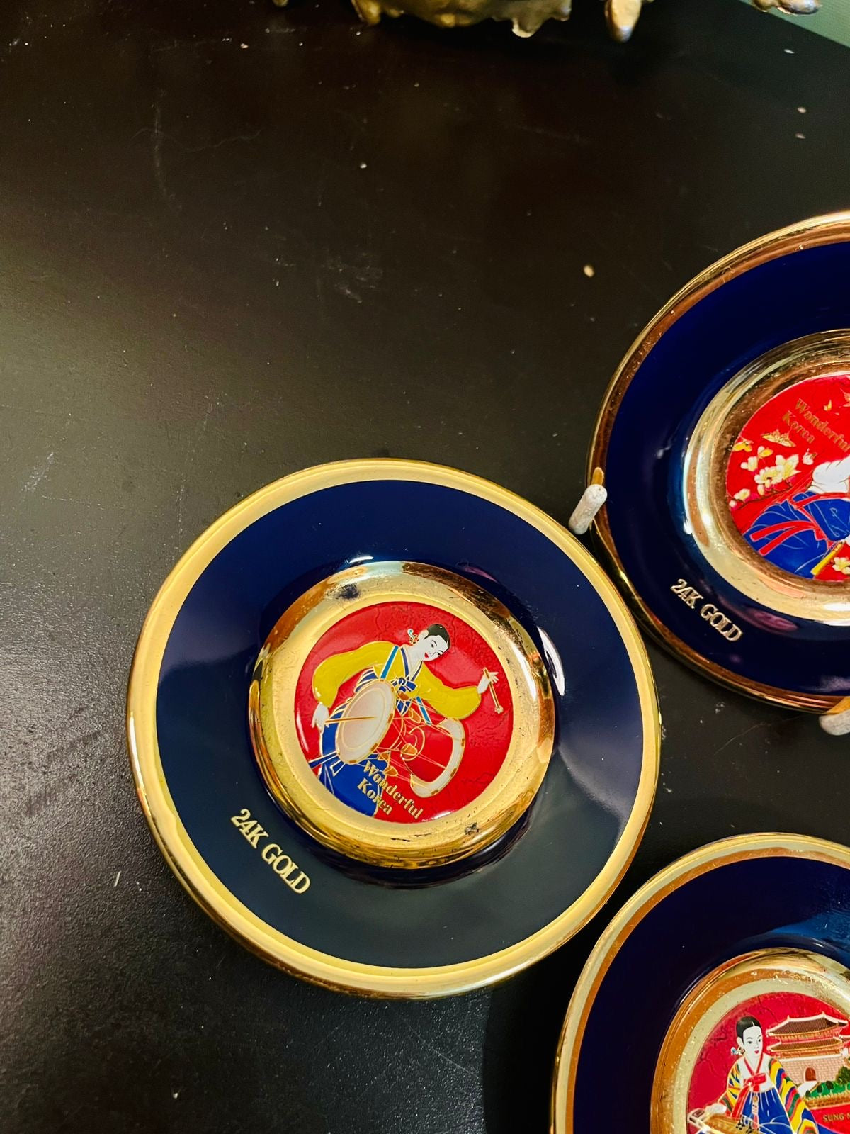 Wonderful Korea 24K Gold Mini Decorative Plates – Set of 3