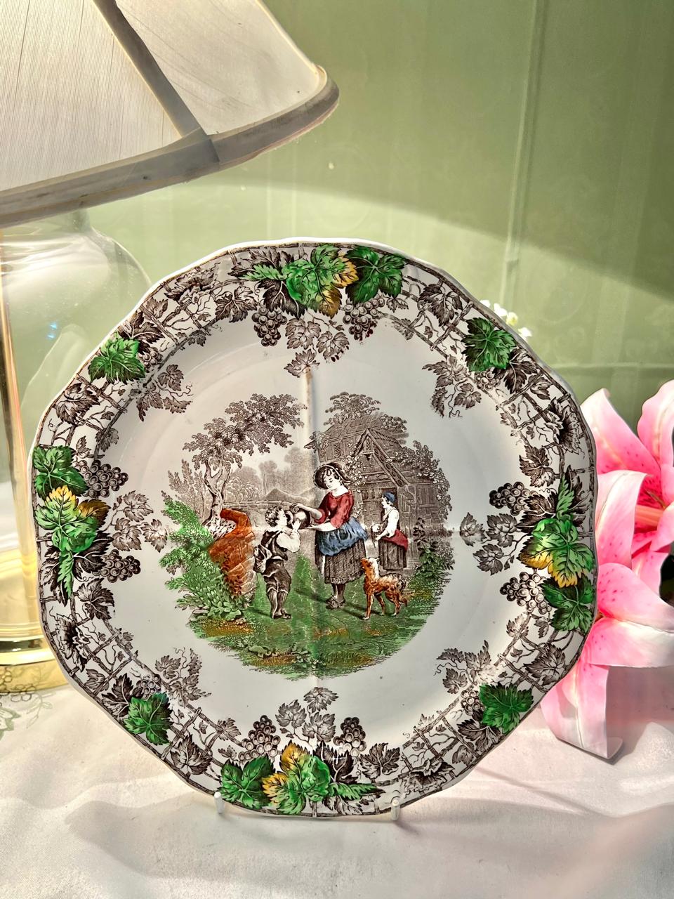 Copeland Spode's Byron Countryside Decorative Plate – 9 Inches