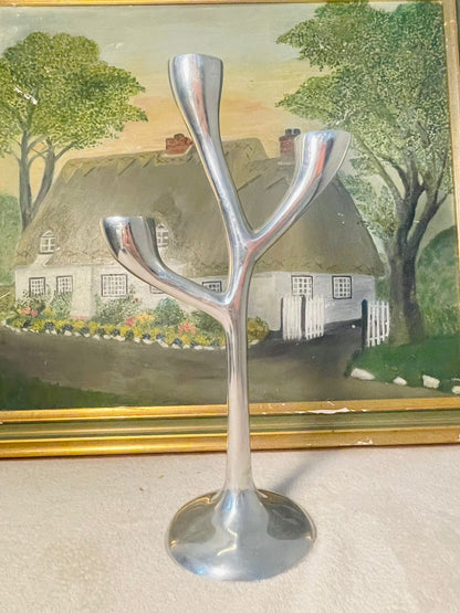 Three-Arm Silver Metal Candelabra – Elegant Vintage Candle Holder – Table Centrepiece