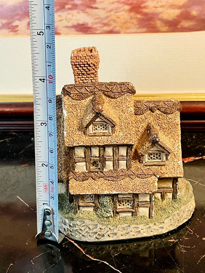 Vintage Collectible Cottage Figurine – Handcrafted English Style House
