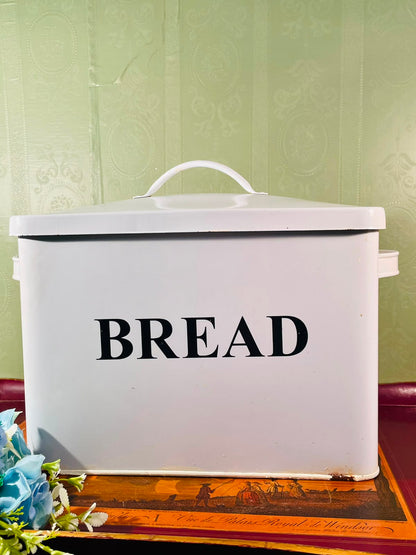 White Metal Bread Box with Lid – 13 Inch
