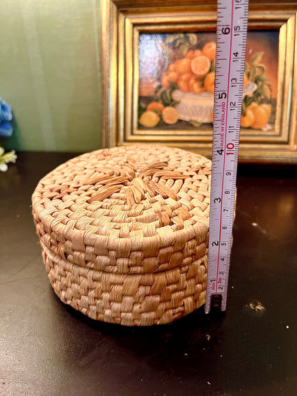 Round Woven Storage Basket with Coasters – Natural Raffia Set