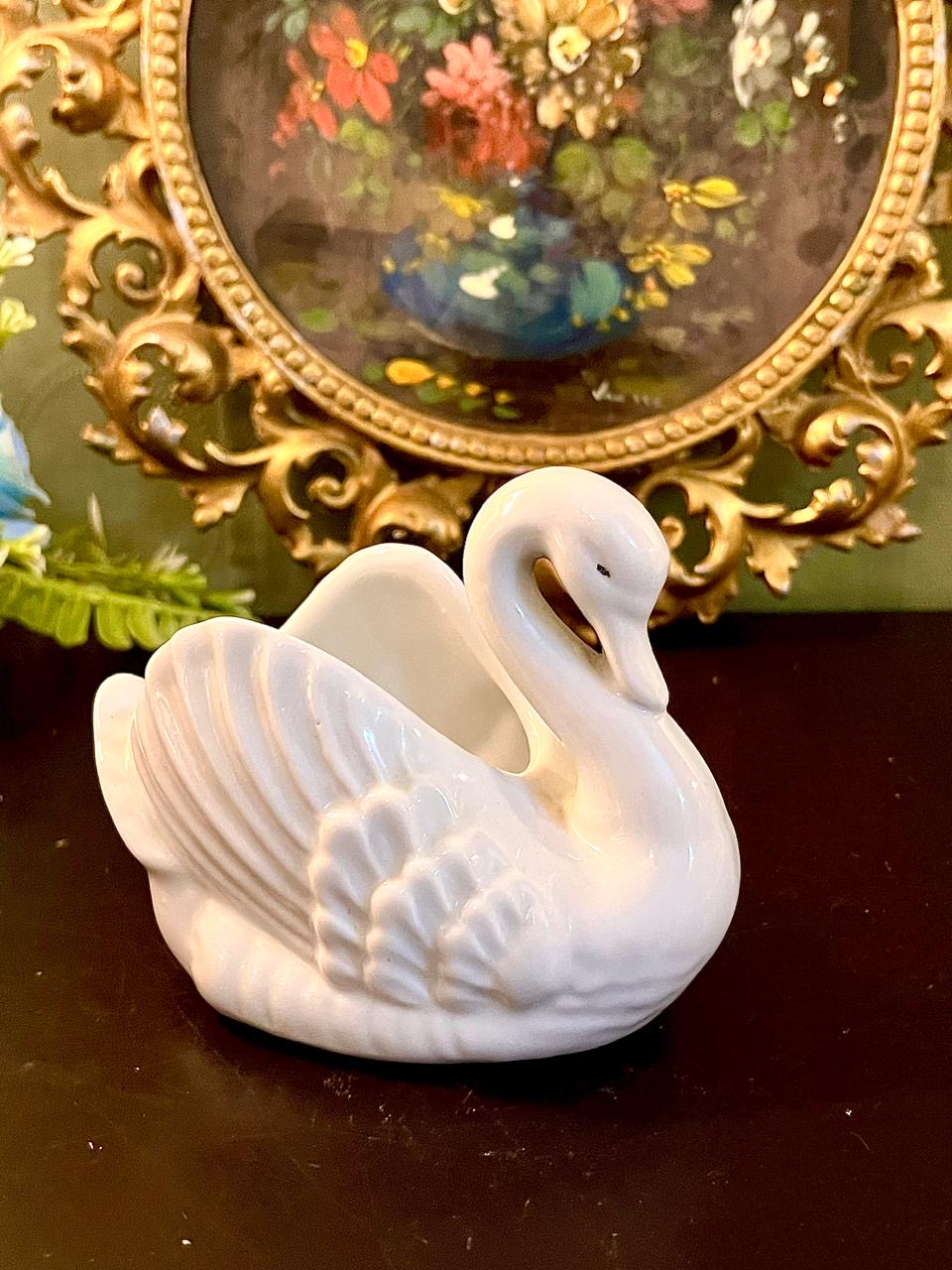 White Swan Ceramic Planter