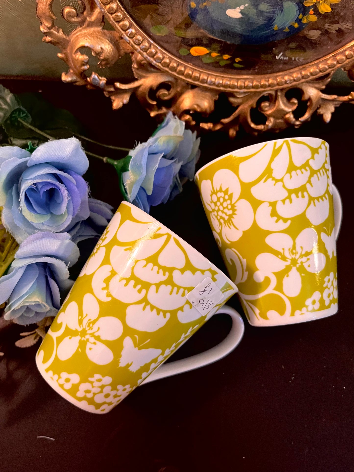 Set of 2 Green & White Floral Ceramic Mugs