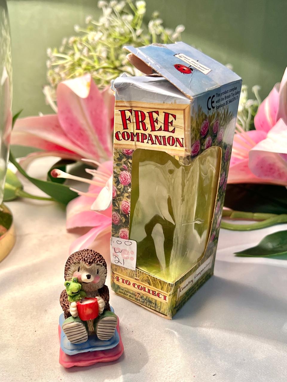 Miniature Hedgehog & Frog Figurine with Red Mug