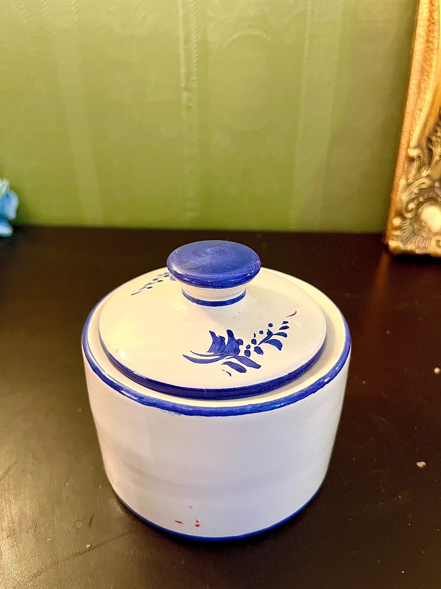Blue & White Ceramic Sugar Bowl – Lidded Condiment Jar