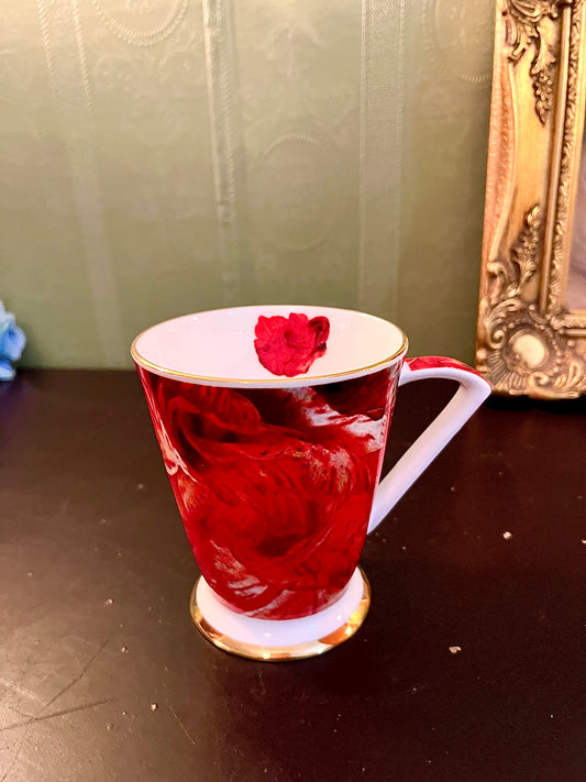 Red Rose Fine Bone China Tea Coffee Mug with Gold Trim