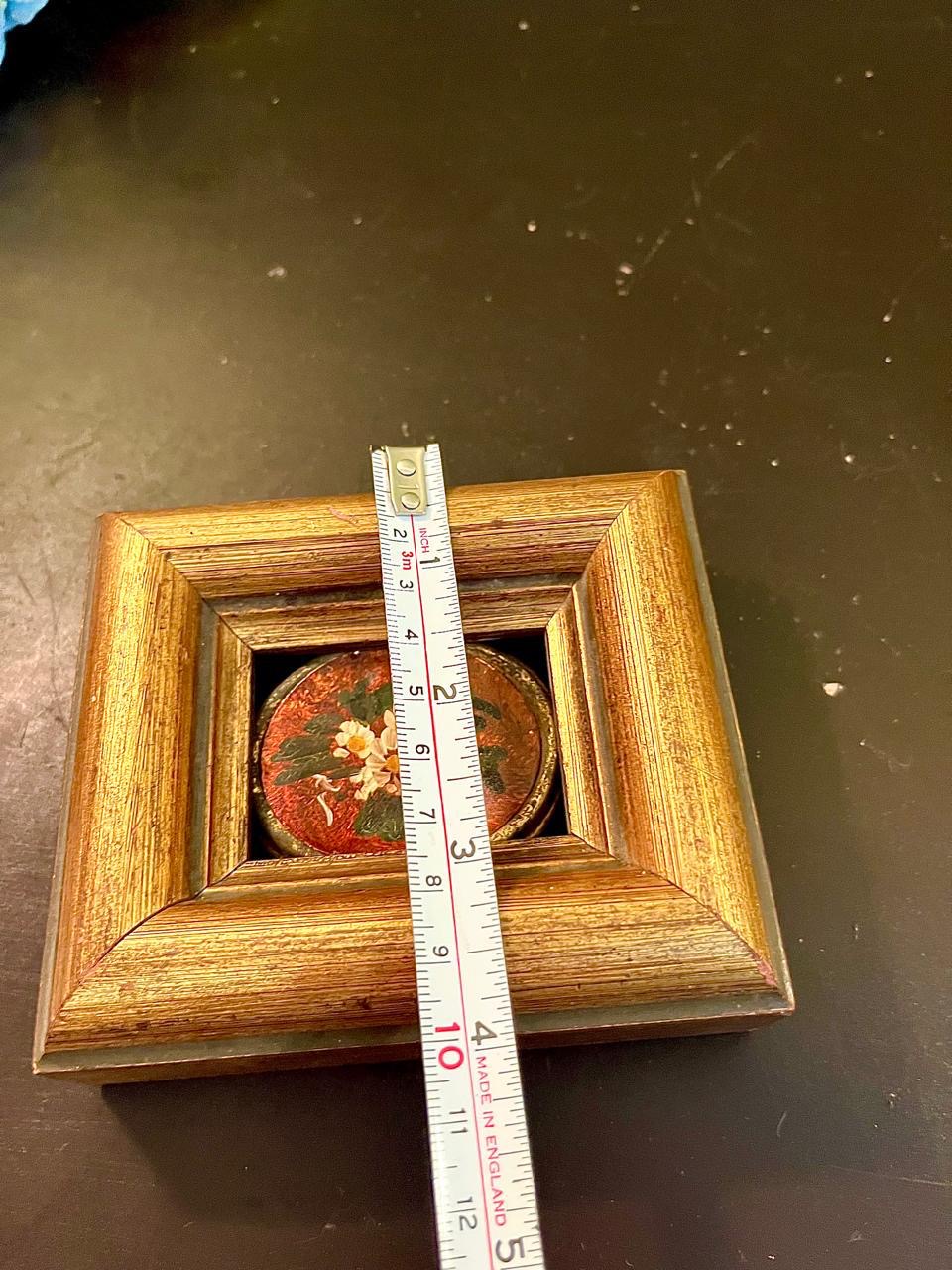 Small Gold Effect Floral Mini Frame | Red Oval Flower Picture