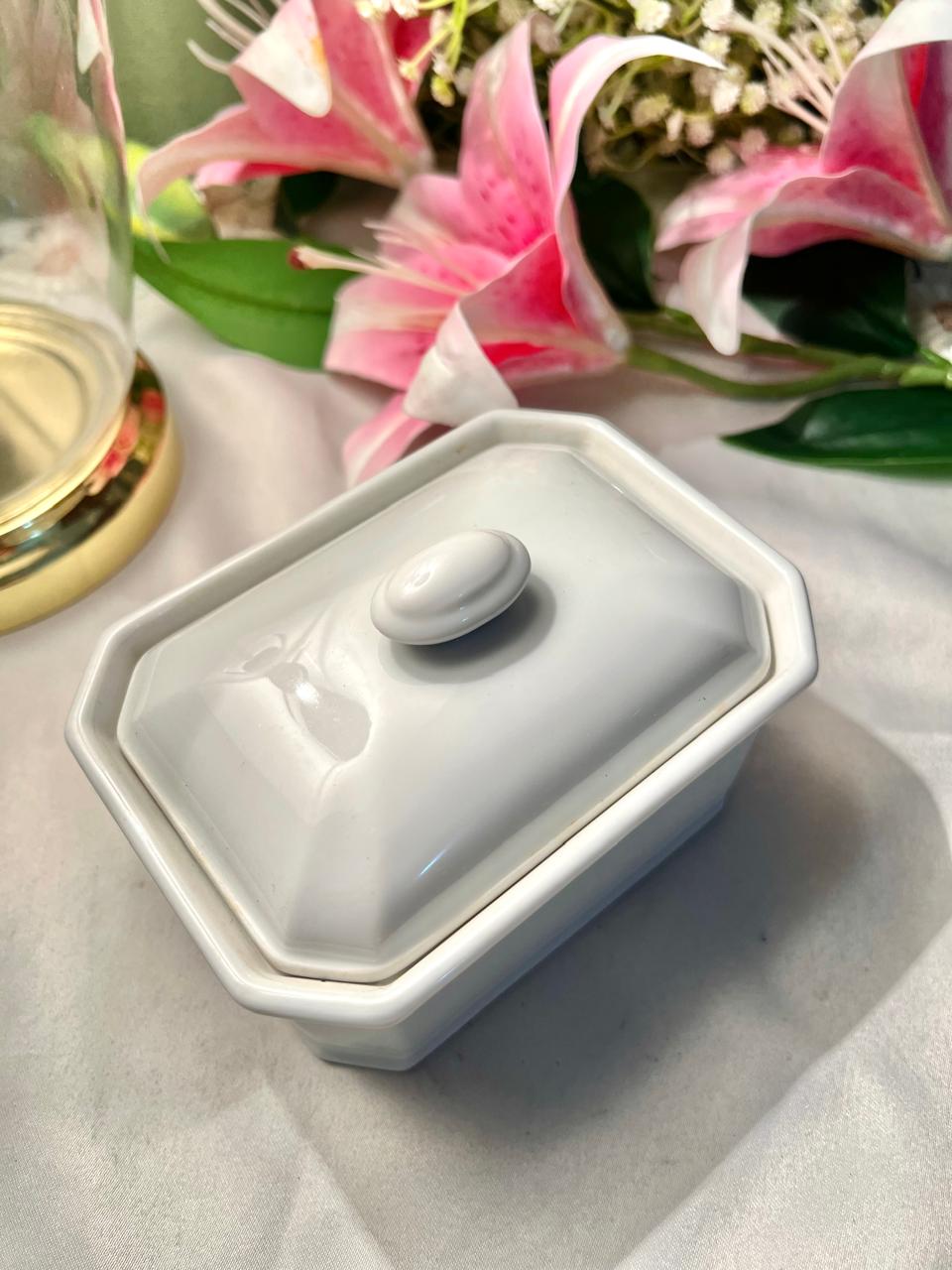 White Lidded Oven-Safe Casserole Dish 14 cm