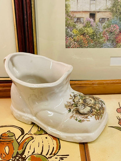 vintage planter, ceramic boot planter, woodland animals décor, cottagecore home décor, rustic planter, ceramic flower pot, vintage home decor, decorative boot vase, farmhouse decor