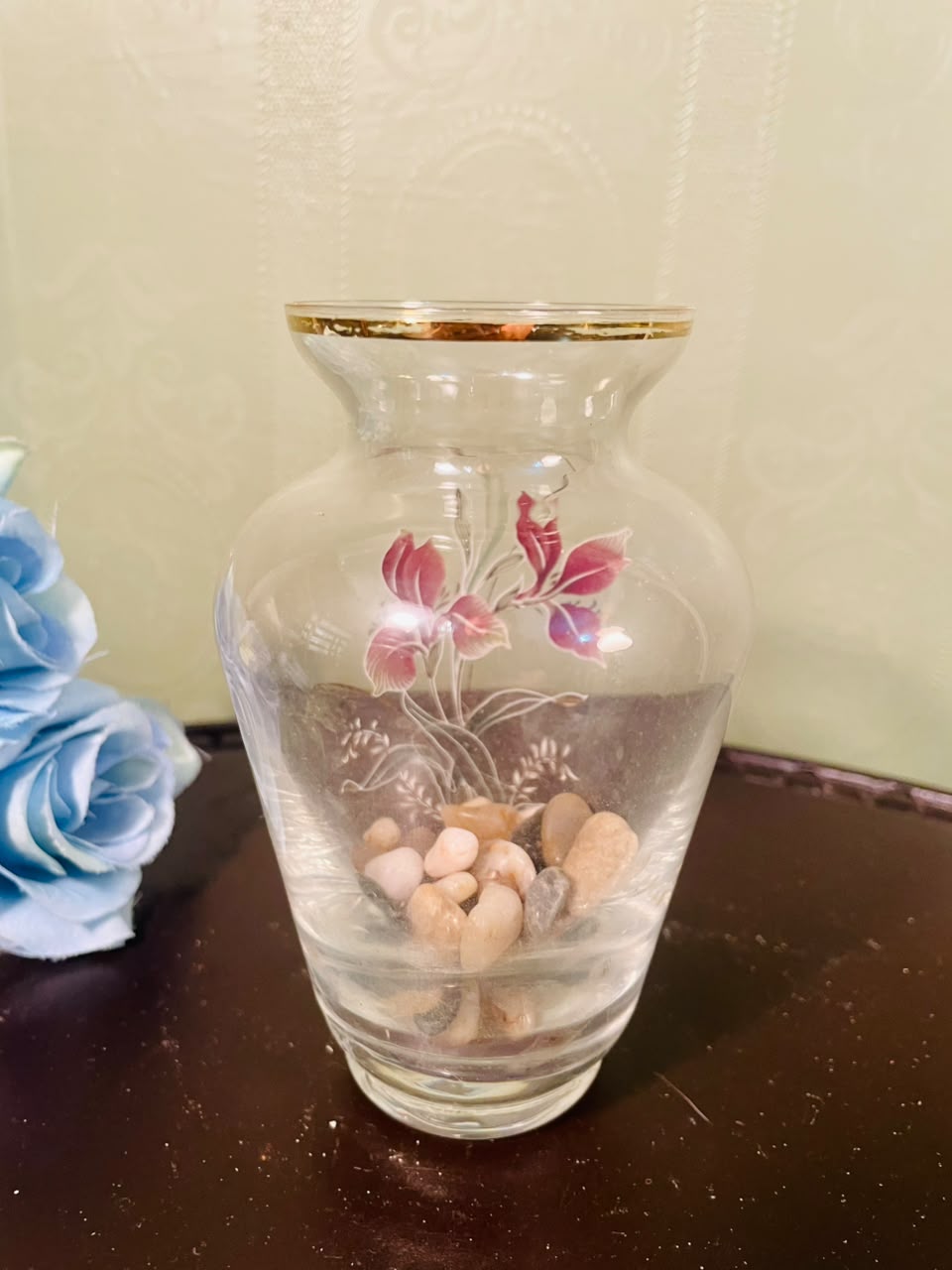 Vintage Floral Crystal Vase with Gold Rim – 5 Inch