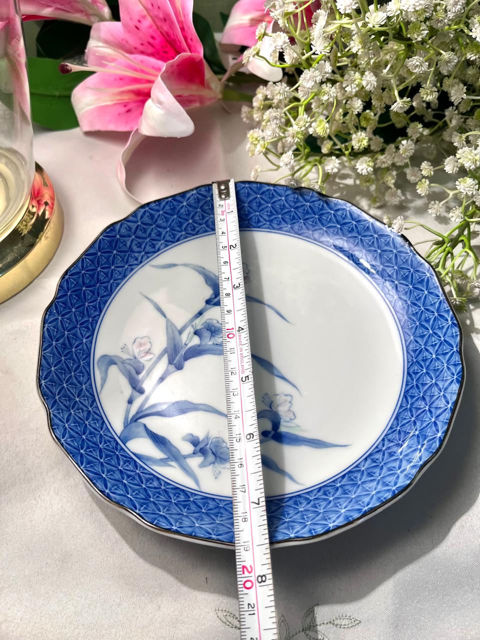 Blue & White Floral Porcelain Serving Bowl – 19 cm