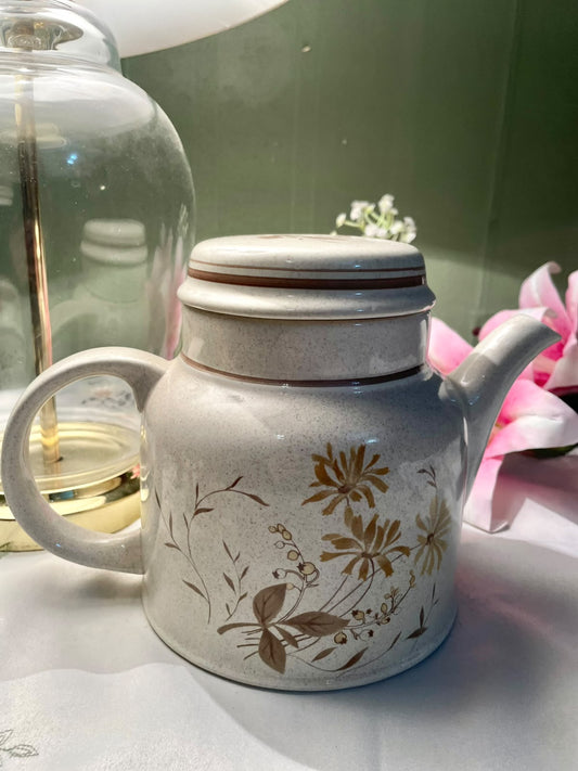 Royal Doulton Sandspite Stoneware Teapot with Lid – 15 cm