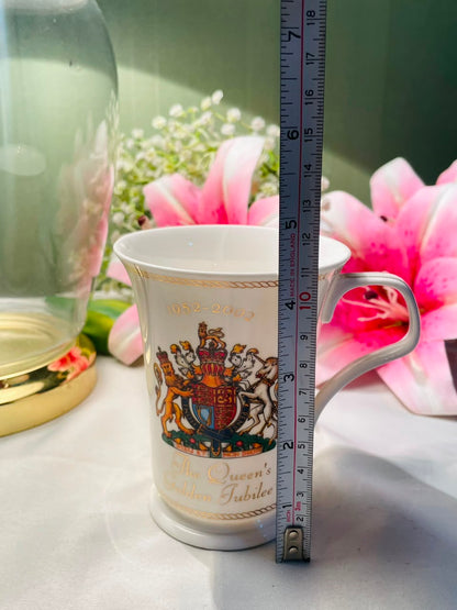 Dunoon Queen’s Golden Jubilee 1952–2002 Fine Bone China Mug England Approx. 12 cm