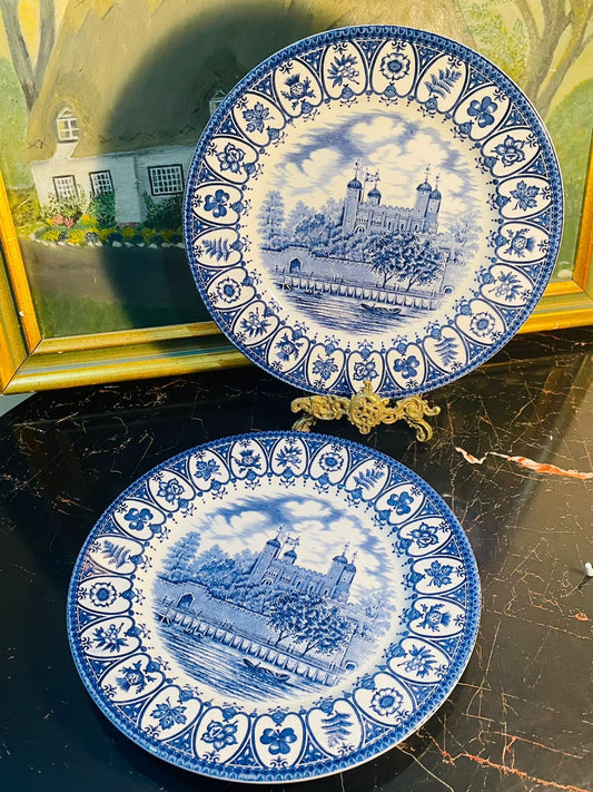 Broadhurst Plates, Tower of London Plate, Blue & White Decor, 1977 Jubilee Collectibles, English Ironstone, Vintage Wall Plates, British Heritage Decor, Staffordshire Ceramics, Collector Plates Set, Palace Souvenir