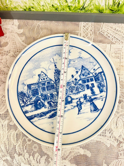 Hutschenreuther 1985 Christmas Market Plate Set 8 inch