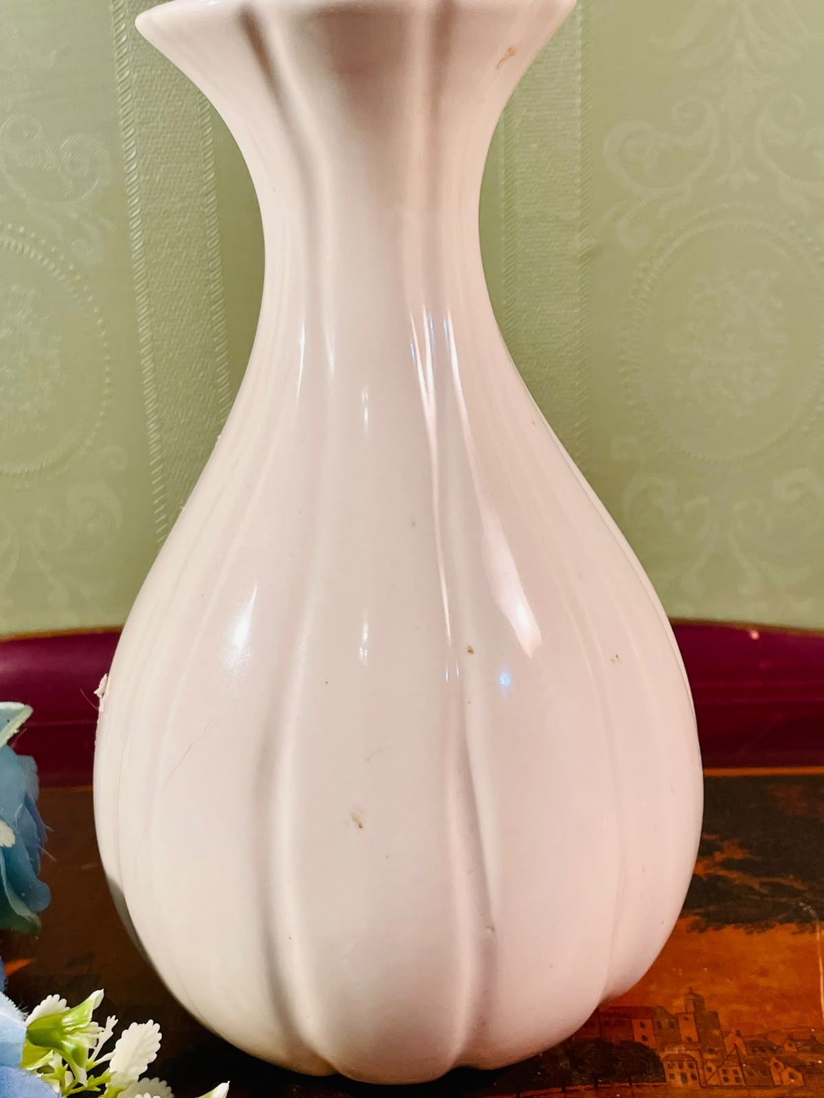 White Sculptural Ceramic Vase – 8 Inch