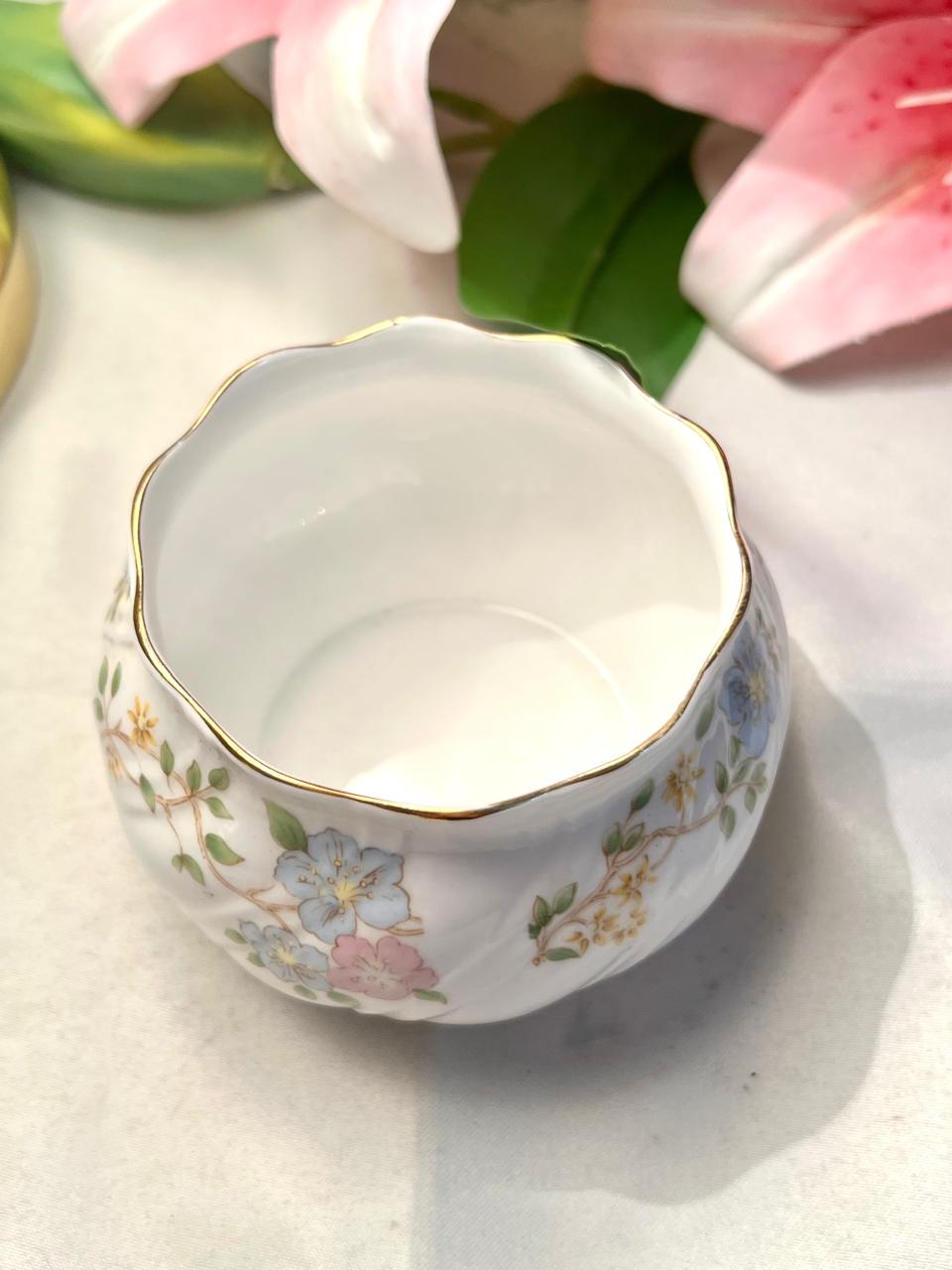 Vintage Queen’s Rosina Diana Fine Bone China Floral Sugar Bowl Approx. 8 cm