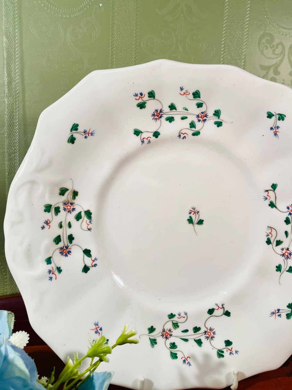 Green Floral Ceramic Serving Platter – 9 Inch