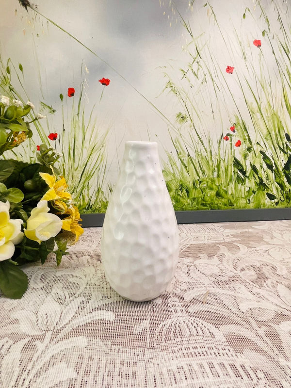 White Textured Ceramic Bud Vase – Cottage Shelf Decor