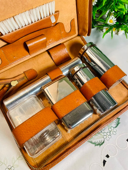 Brown Travel Grooming Kit with Fitted Case – 23 cm