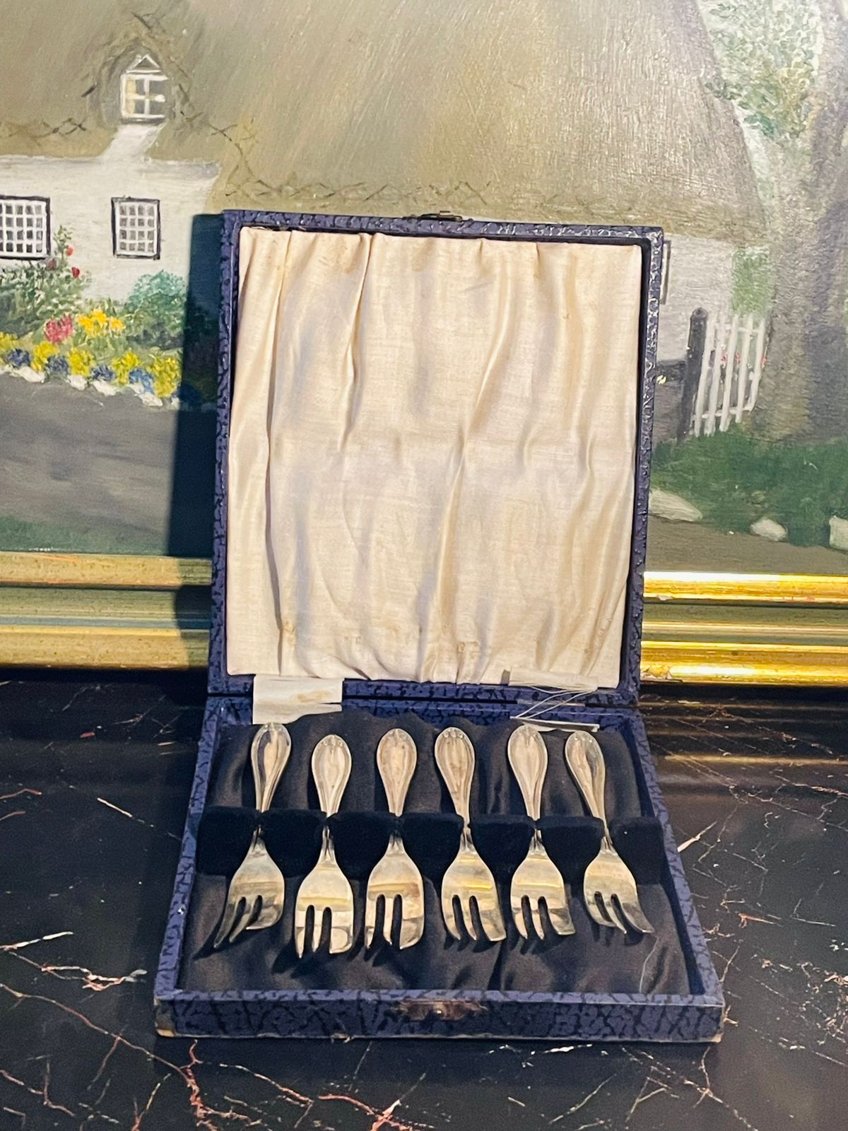 vintageflatware, dessertforks, silverplate, vintagecutlery, teatimeset, antiquehome, collectableset, retrotableware, cottagecoredecor, elegantdining, sunsetkitchenfinds, britishvintage