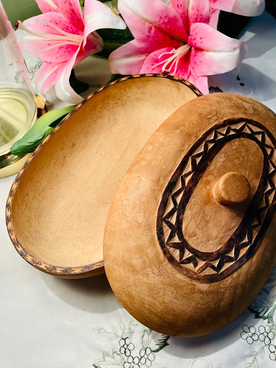 Vintage Wooden Serving Bowl with Burnt-Effect Border Approx. 23 cm