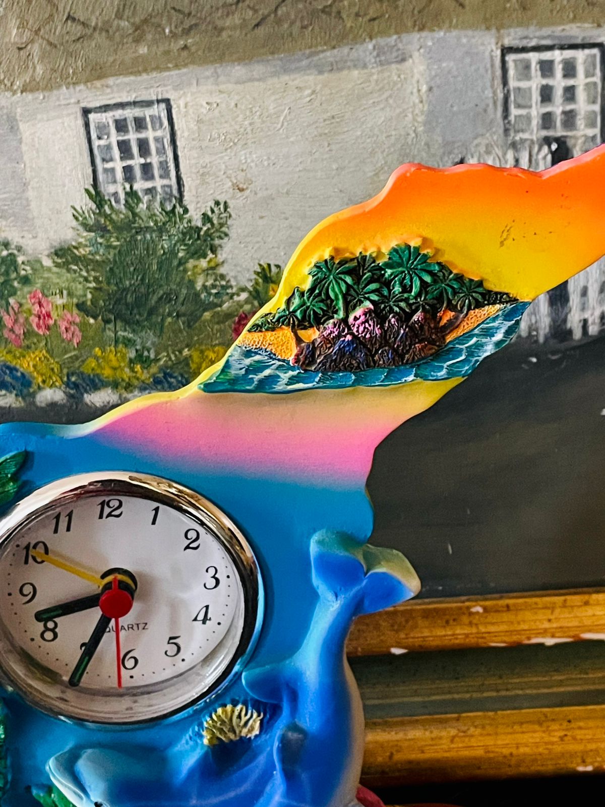Tenerife Souvenir Table Clock – Parrot & Dolphin Tropical Design