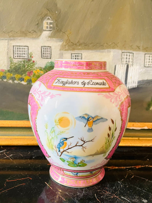 leonardo kingfishers vase, vintage bird vase, english porcelain vase, pink gold vase, hand painted kingfisher decor, collectible leonardo vase, nature inspired decor, heritage english ceramics, rare thrift finds, sunset kitchen vintage
