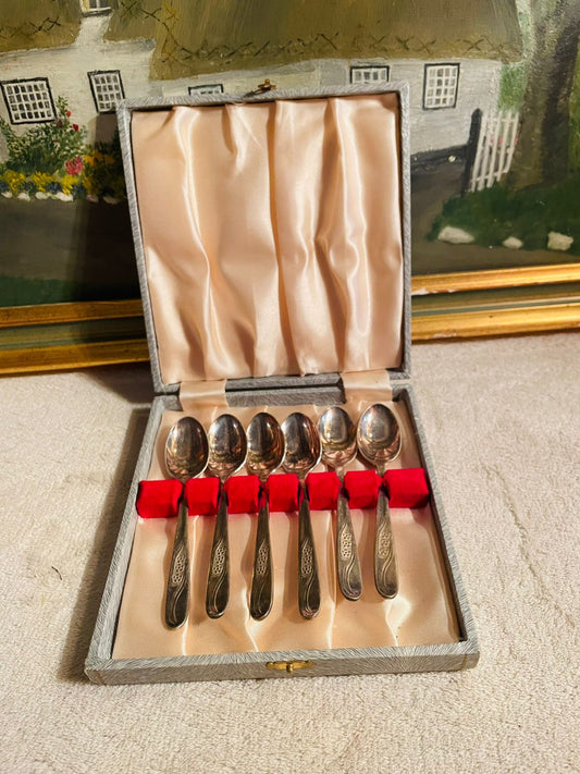 6 Vintage Silver Plated spoons with Original Box – Collectible Cutlery Set