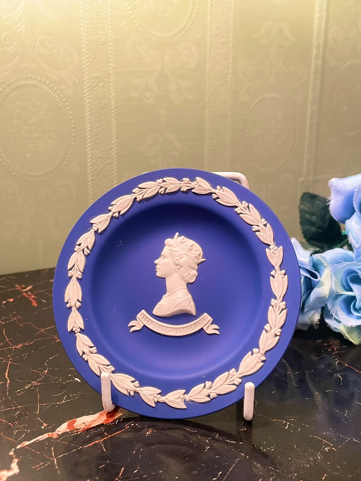Vintage Wedgwood Blue Jasperware Silver Jubilee Plate, 4in
