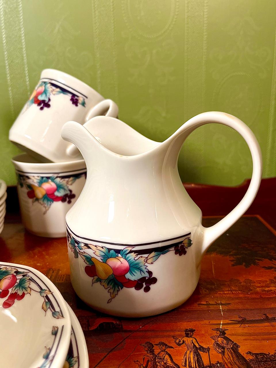 Royal Doulton Autumn's Glory Fine China 22 Piece Tea Set