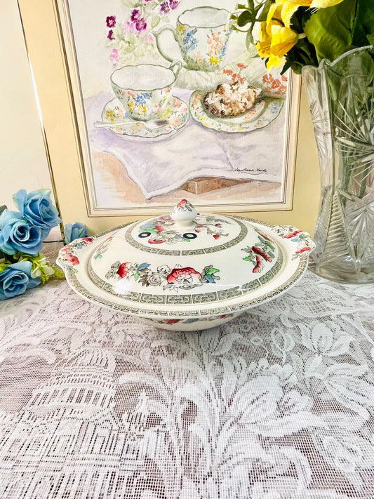 Vintage Floral Porcelain Tureen with Lid – English Style