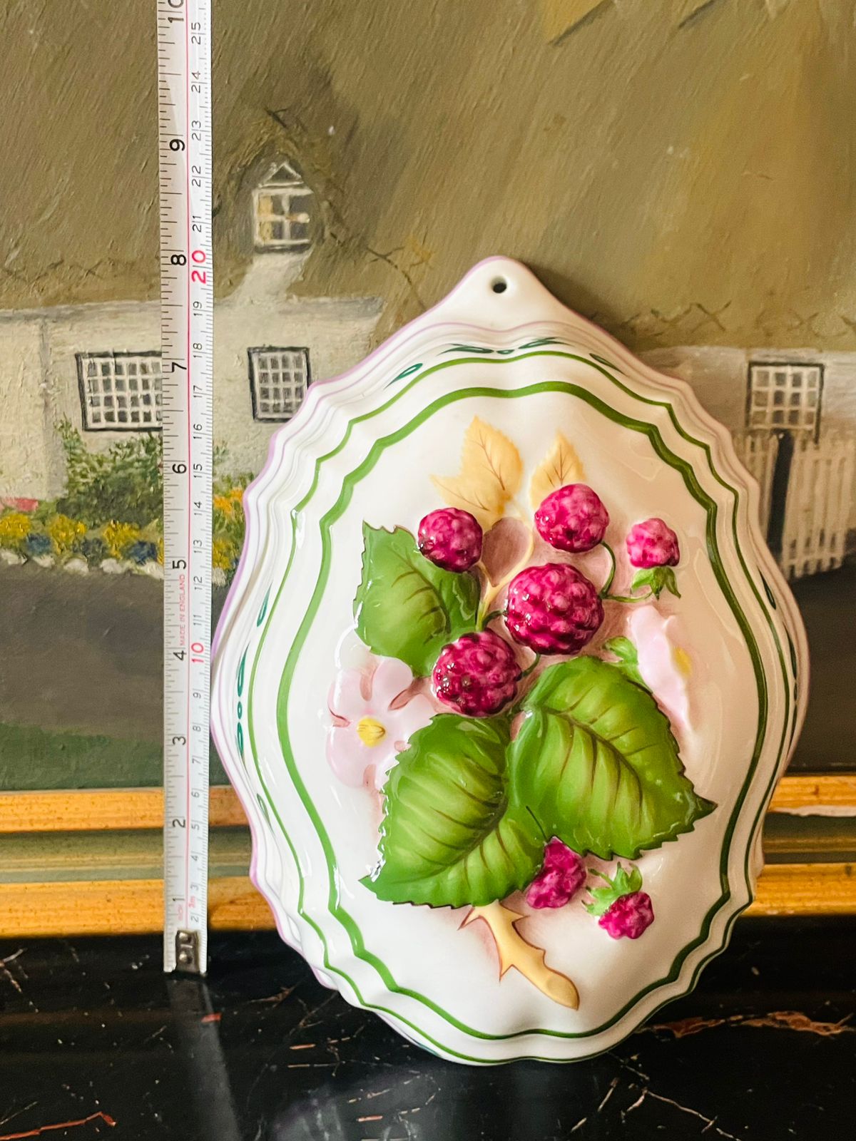 Le Cordon Bleu x The Franklin Mint 1986 – “Raspberry Vine” 3D Relief Wall Plaque Ceramic