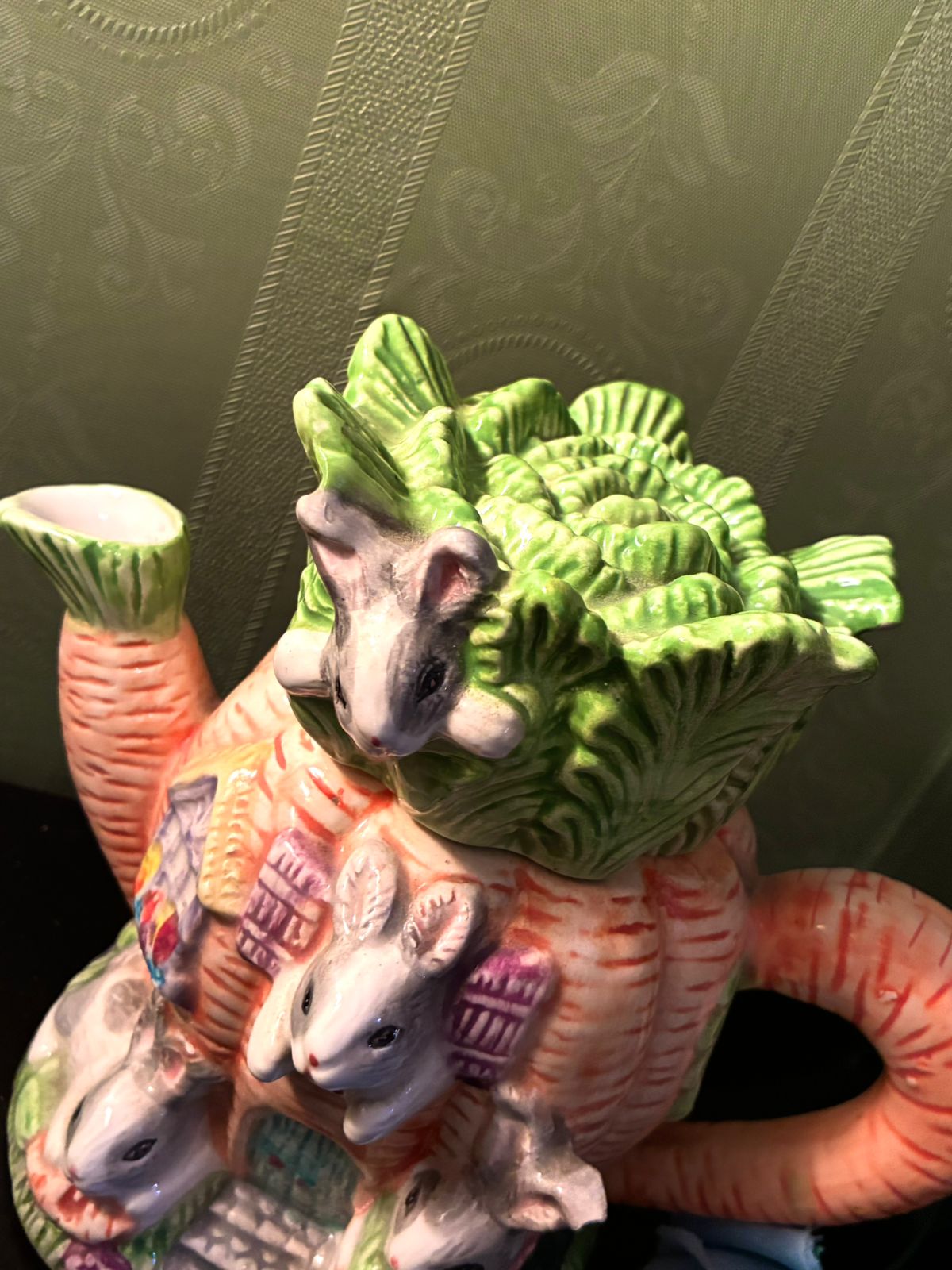 Vintage Rabbit Cottage Teapot