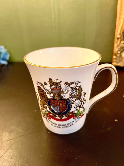 Queen Elizabeth II Silver Jubilee Mug 4 Inch