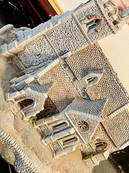 Cottage Collectible – Handcrafted Heritage Model