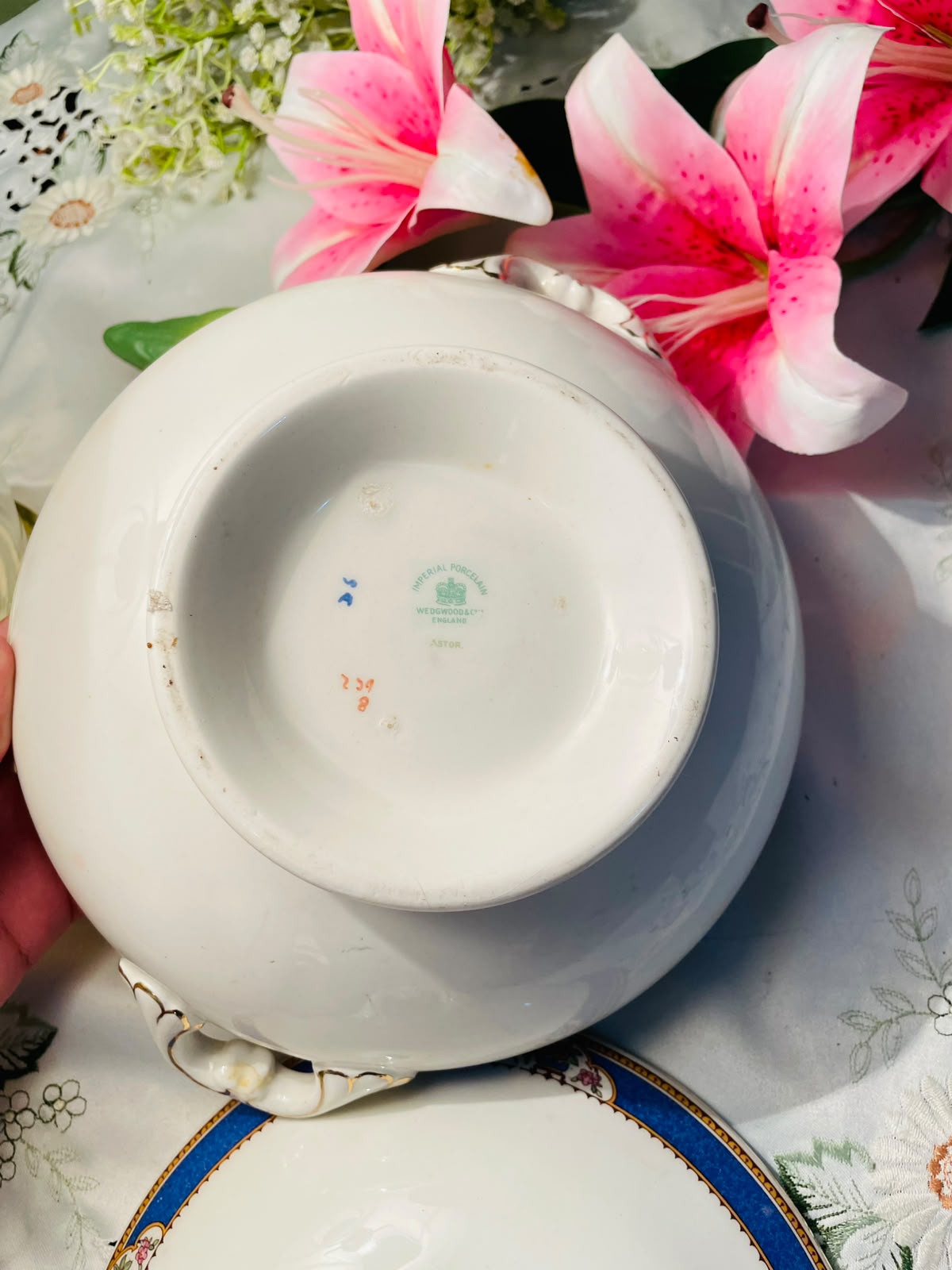 Vintage Blue Floral Lidded Serving Tureen – 8 Inch