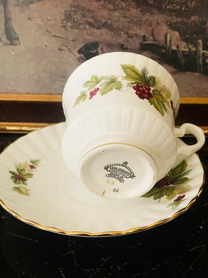 Salisbury Fine Bone China Teacup & Saucer – Red Berry & Leaf Pattern (Made in England)