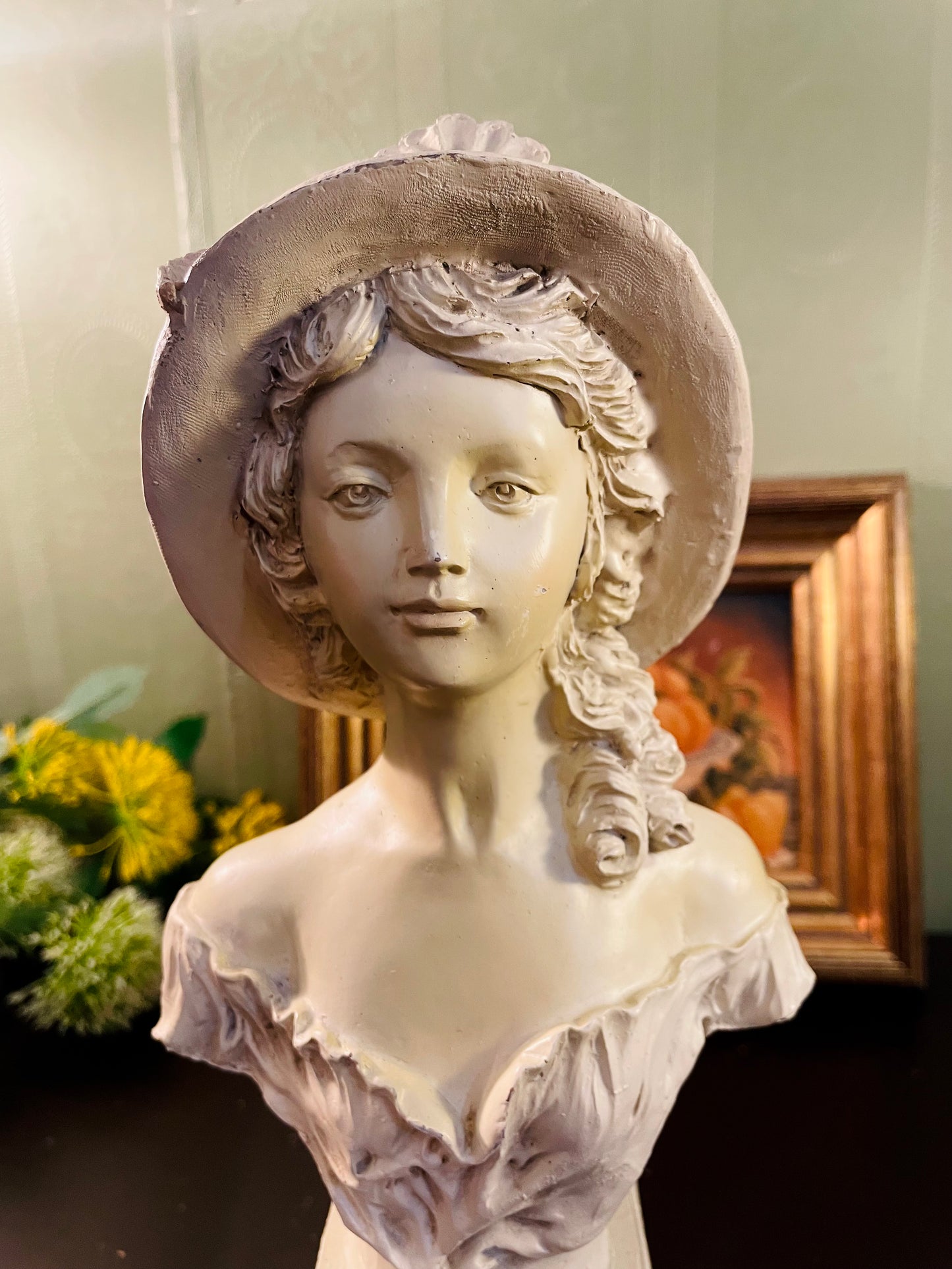Antique Victorian Lady Bust Sculpture – 28 cm